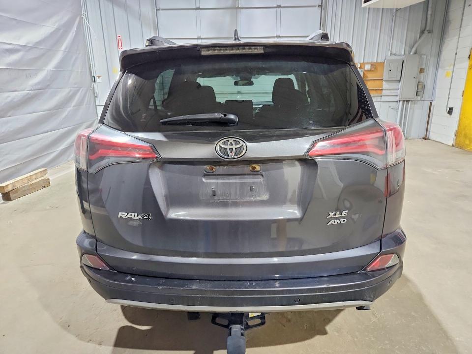 Продажа на аукционе авто 2017 Toyota Rav4, vin: JTMRFREV5HJ126570, номер лота: 51180736