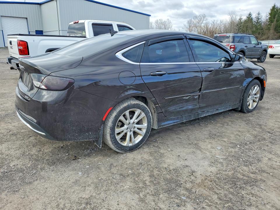 48732216 :رقم المزاد ، 1C3CCCCB8FN570492 vin ، 2015 Chrysler 200 مزاد بيع