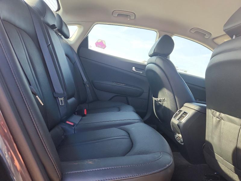 49592906 :رقم المزاد ، 5XXGU4L3XJG215367 vin ، 2018 Kia Optima مزاد بيع