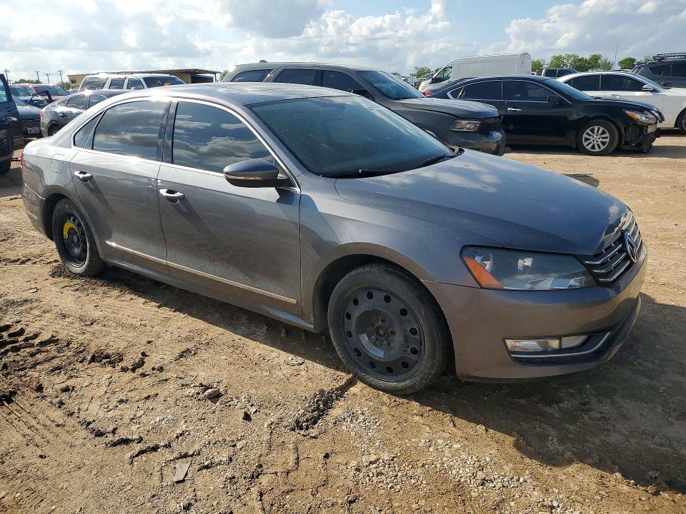 50663396 :رقم المزاد ، 1VWCN7A36CC023606 vin ، 2012 Volkswagen Passat مزاد بيع