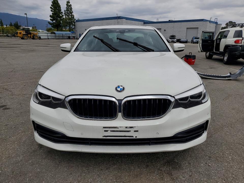 2019 Bmw 530 მანქანა იყიდება აუქციონზე, vin: WBAJA5C5XKWW01080, აუქციონის ნომერი: 50962536