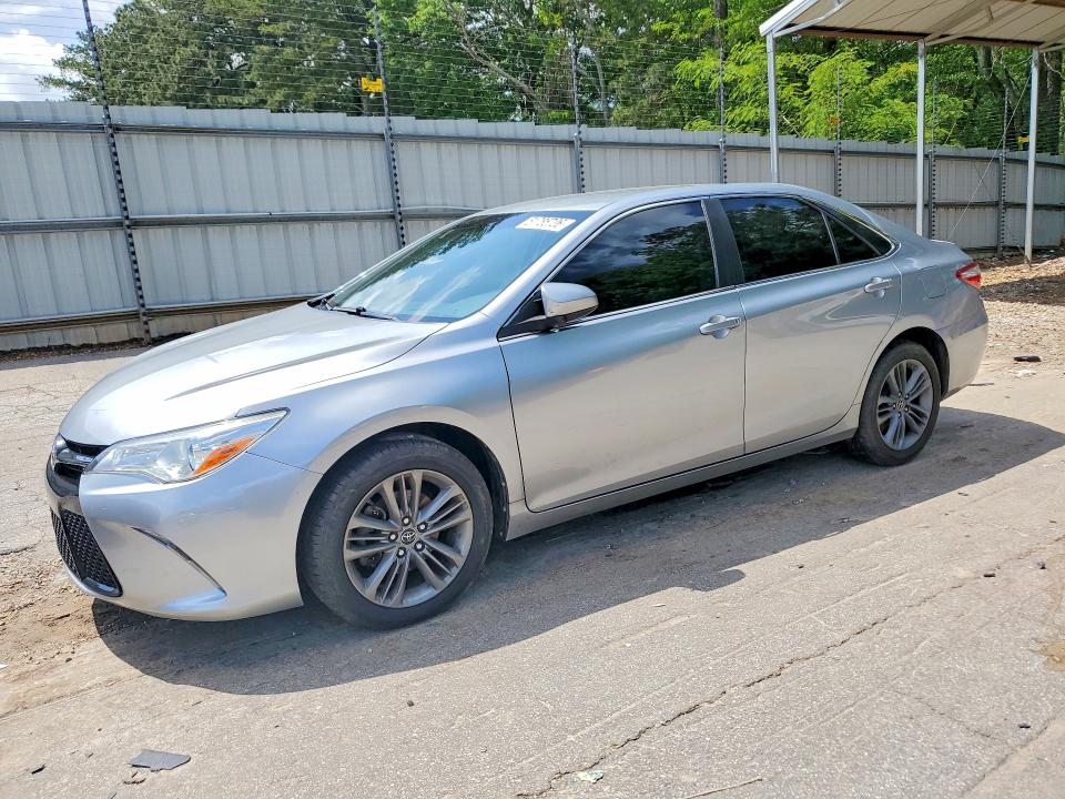 51785706 :رقم المزاد ، 4T1BF1FK5FU095917 vin ، 2015 Toyota Camry مزاد بيع