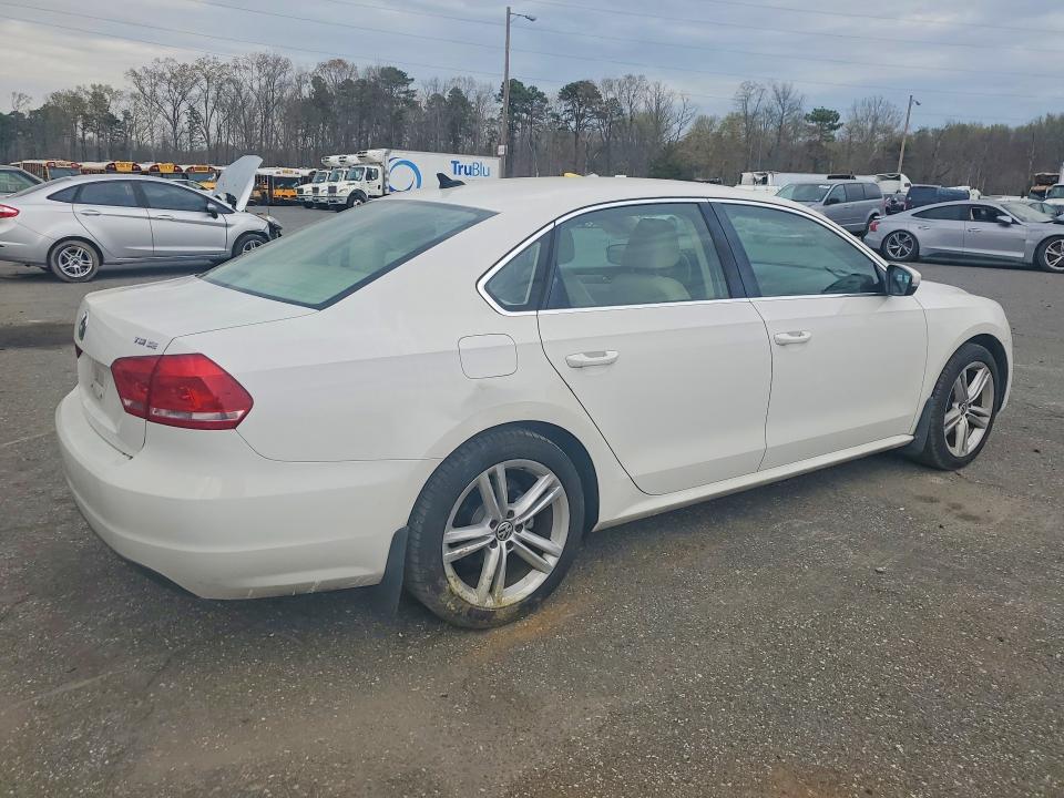 2014 Volkswagen Passat მანქანა იყიდება აუქციონზე, vin: 1VWBT7A33EC047401, აუქციონის ნომერი: 49510186
