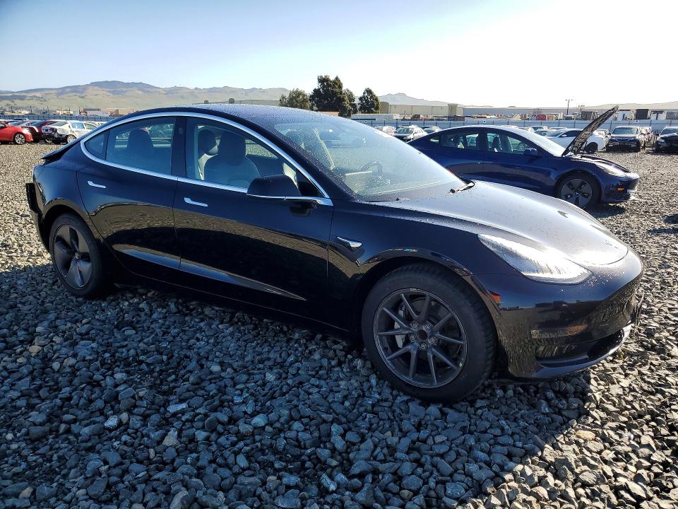 Продажа на аукционе авто 2018 Tesla Model 3, vin: 5YJ3E1EA2JF070978, номер лота: 48158066