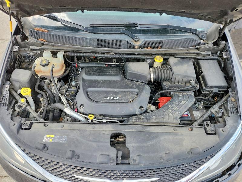 50072876 :رقم المزاد ، 2C4RC1EG6HR578440 vin ، 2017 Chrysler Pacifica مزاد بيع