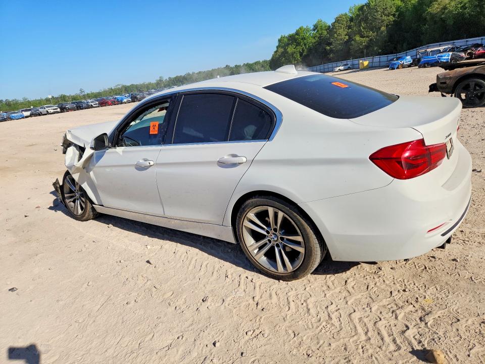50781146 :رقم المزاد ، WBA8D9C50JA607950 vin ، 2018 Bmw 330 مزاد بيع