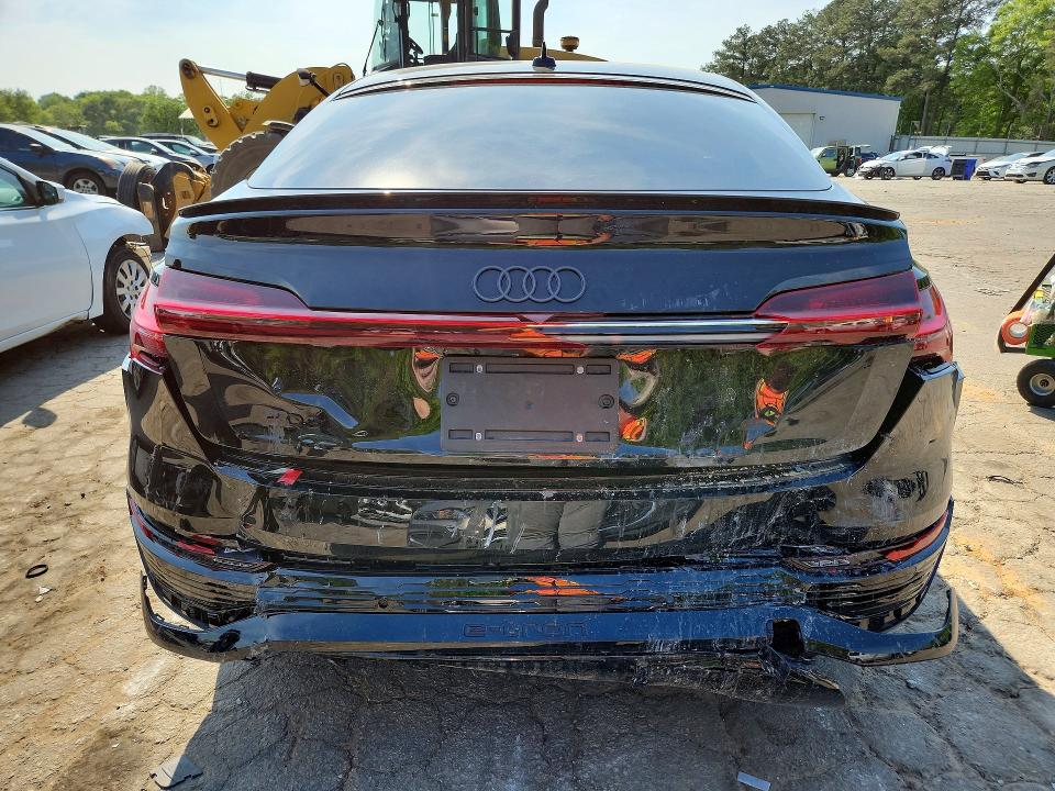 49144106 :رقم المزاد ، WA1DABGEXRB005407 vin ، 2024 Audi Q8 E-tron مزاد بيع