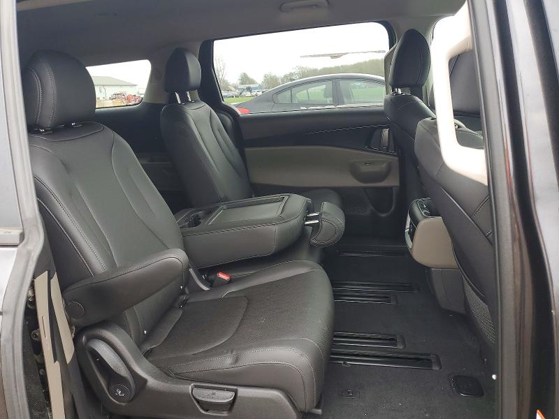 Продаж на аукціоні авто 2026 Kia Carnival, vin: KNDNB5K35T6598768, номер лоту: 49498666