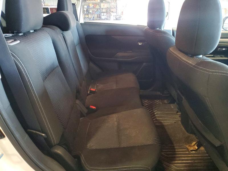 Продаж на аукціоні авто 2016 Mitsubishi Outlander, vin: JA4AZ3A39GZ006805, номер лоту: 49707556