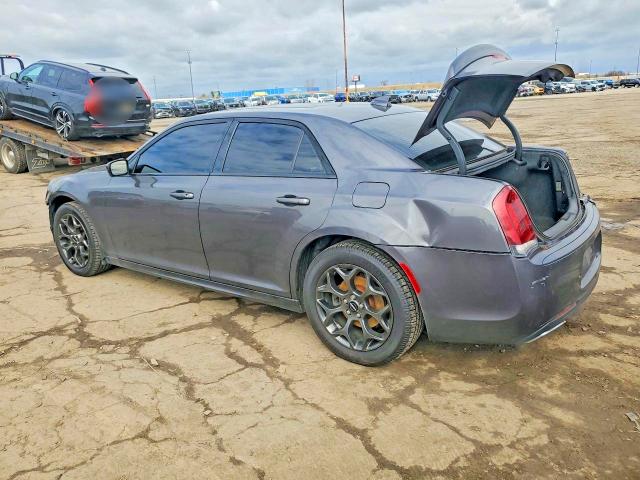 47266046 :رقم المزاد ، 2C3CCAGG0JH141438 vin ، 2018 Chrysler 300 مزاد بيع