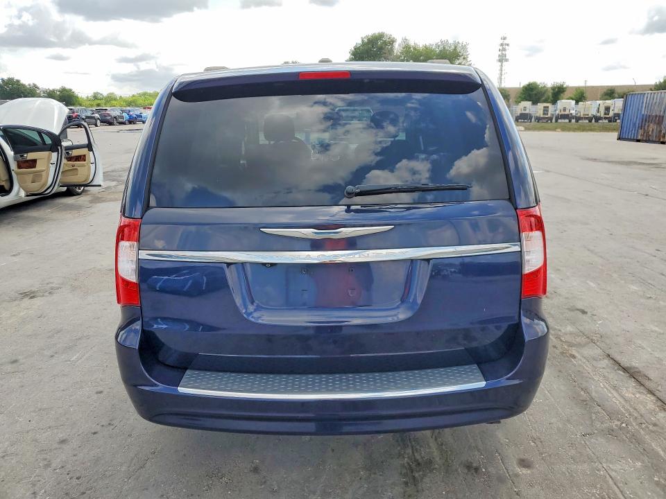 Продажа на аукционе авто 2015 Chrysler Town & Country, vin: 2C4RC1BG9FR716621, номер лота: 50694836
