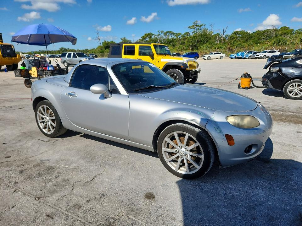 51176976 :رقم المزاد ، JM1NC26F170130514 vin ، 2007 Mazda Mx-5 Miata مزاد بيع