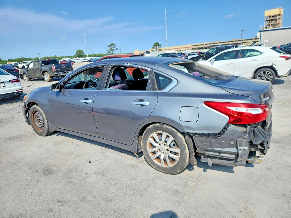 2017 Nissan Altima მანქანა იყიდება აუქციონზე, vin: 1N4AL3AP2HC241759, აუქციონის ნომერი: 51327886