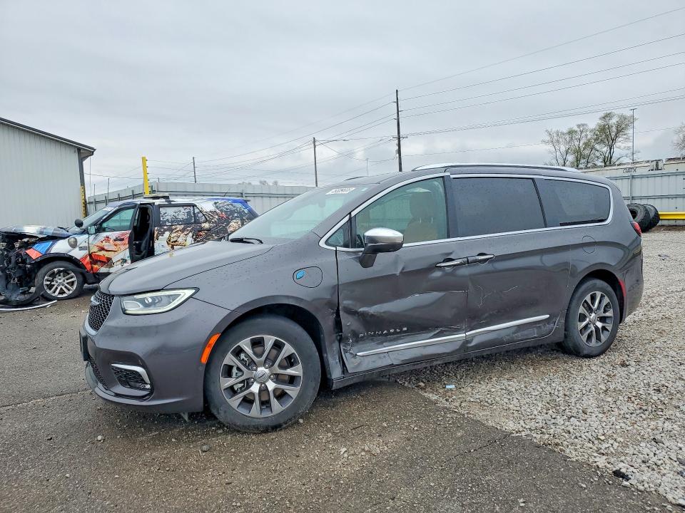 2022 Chrysler Pacifica მანქანა იყიდება აუქციონზე, vin: 2C4RC1N72NR101385, აუქციონის ნომერი: 49839606