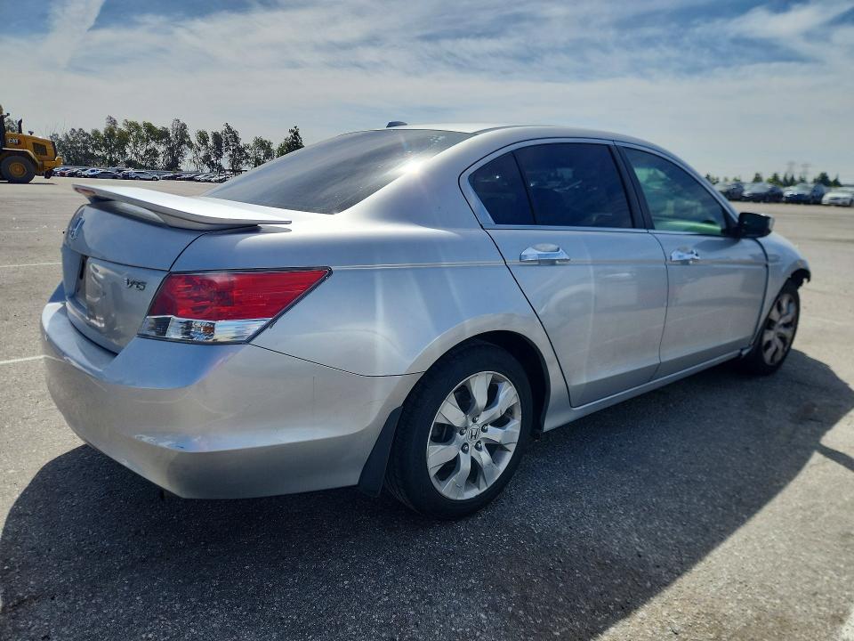 51177036 :رقم المزاد ، 1HGCP36888A071204 vin ، 2008 Honda Accord مزاد بيع