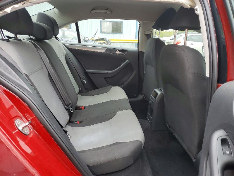 49980676 :رقم المزاد ، 3VW167AJ6HM261061 vin ، 2017 Volkswagen Jetta مزاد بيع