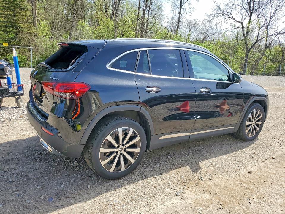 51447746 :رقم المزاد ، W1N4N4HB5NJ412442 vin ، 2022 Mercedes-benz Gla مزاد بيع