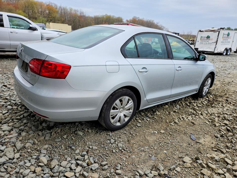 49655866 :رقم المزاد ، 3VWDZ7AJ4BM376320 vin ، 2011 Volkswagen Jetta مزاد بيع