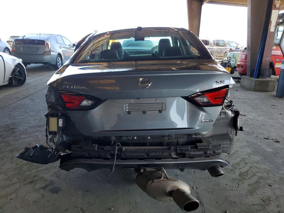 50695676 :رقم المزاد ، 1N4BL4CWXMN333943 vin ، 2021 Nissan Altima مزاد بيع