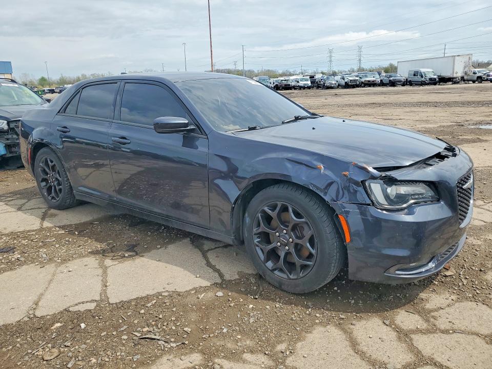 47629656 :رقم المزاد ، 2C3CCAGGXKH536857 vin ، 2019 Chrysler 300 مزاد بيع
