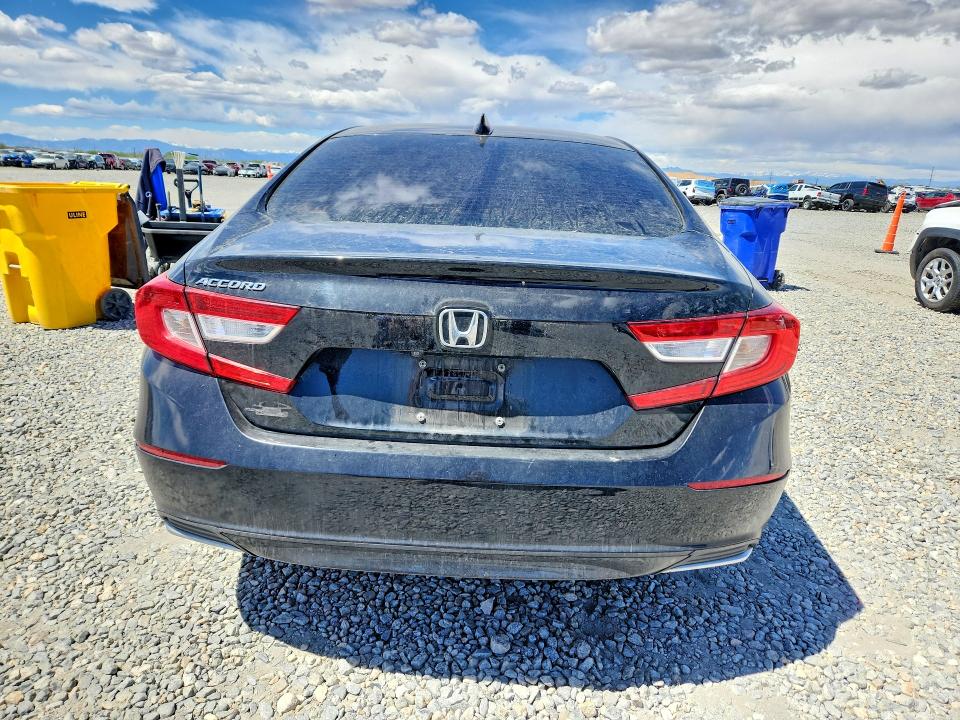 50481666 :رقم المزاد ، 1HGCV1F13JA199305 vin ، 2018 Honda Accord مزاد بيع