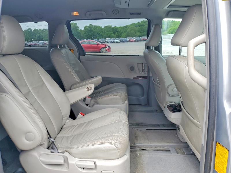 51823226 :رقم المزاد ، 5TDDK3DC5ES082281 vin ، 2014 Toyota Sienna مزاد بيع