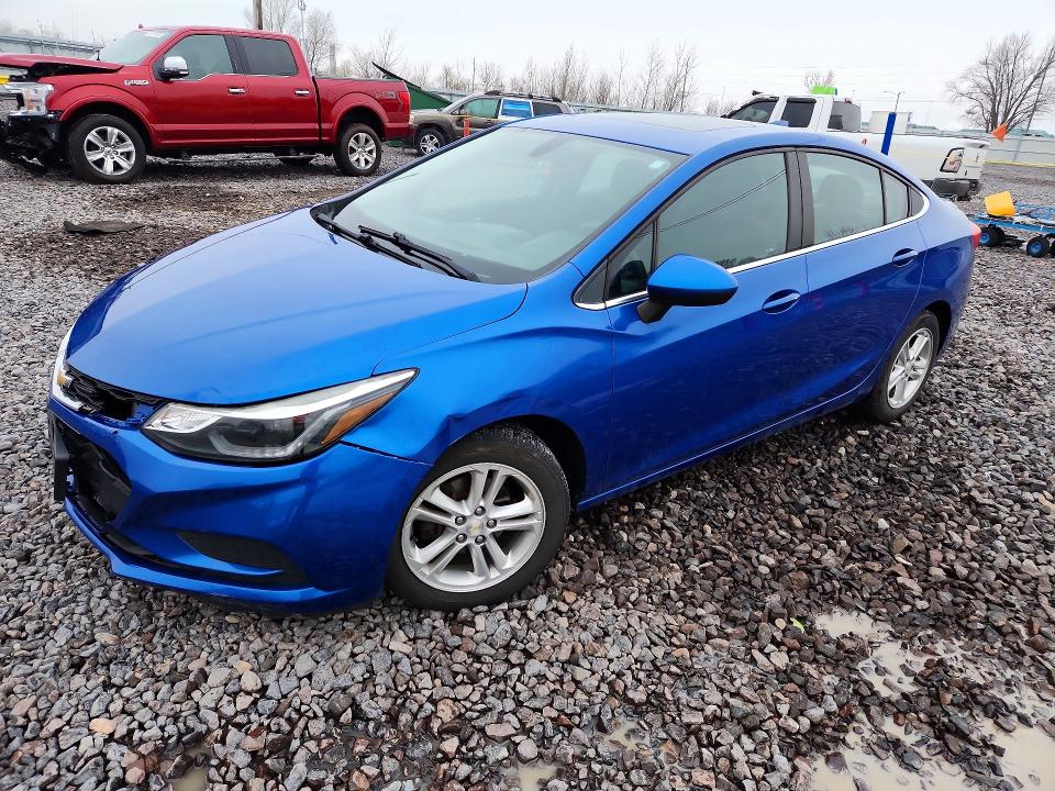 48611026 :رقم المزاد ، 1G1BE5SMXH7199156 vin ، 2017 Chevrolet Cruze مزاد بيع