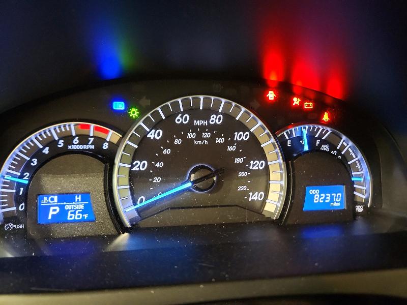 51560196 :رقم المزاد ، 4T1BF1FK3EU798978 vin ، 2014 Toyota Camry مزاد بيع