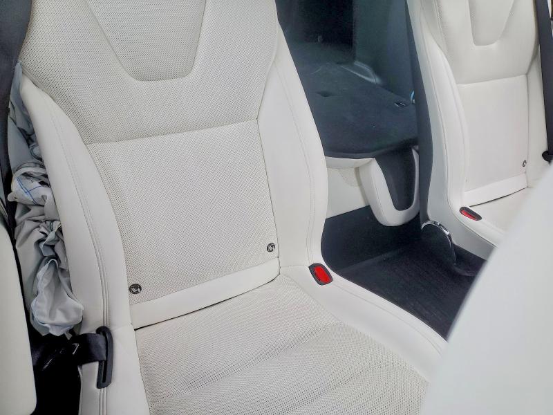 49923946 :رقم المزاد ، 5YJXCBE58MF326805 vin ، 2021 Tesla Model X مزاد بيع