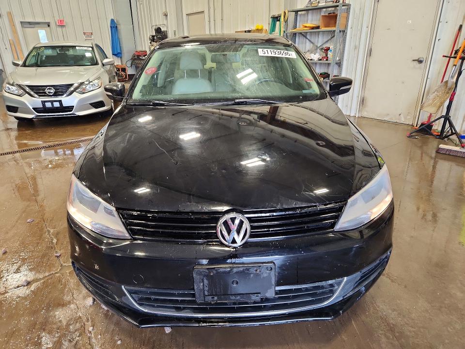51193696 :رقم المزاد ، 3VWLL7AJXDM444863 vin ، 2013 Volkswagen Jetta مزاد بيع