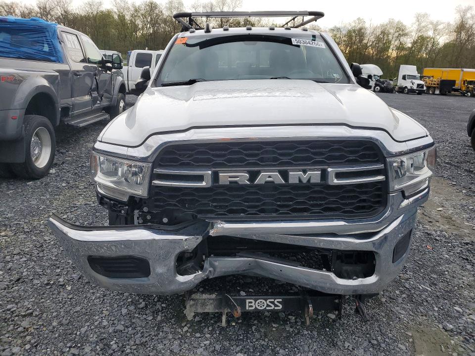 50304266 :رقم المزاد ، 3C6UR5CJ4MG594755 vin ، 2021 Ram 2500 مزاد بيع