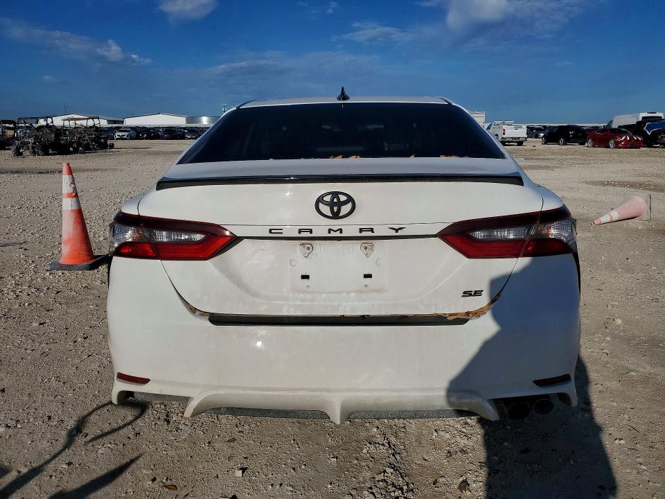 48794026 :رقم المزاد ، 4T1G11AK7NU030853 vin ، 2022 Toyota Camry مزاد بيع