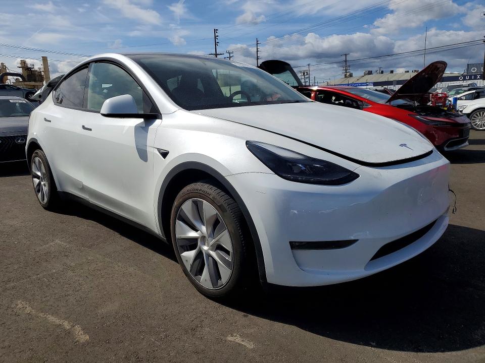 Продажа на аукционе авто 2024 Tesla Model Y, vin: 7SAYGDEE7RA263546, номер лота: 51009006