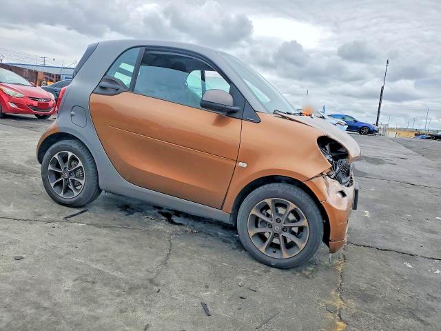 2017 Smart Fortwo მანქანა იყიდება აუქციონზე, vin: WMEFJ5DA0HK175101, აუქციონის ნომერი: 50830506