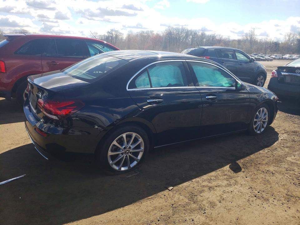 48980466 :رقم المزاد ، W1K3G4FB8MJ276392 vin ، 2021 Mercedes-benz A مزاد بيع
