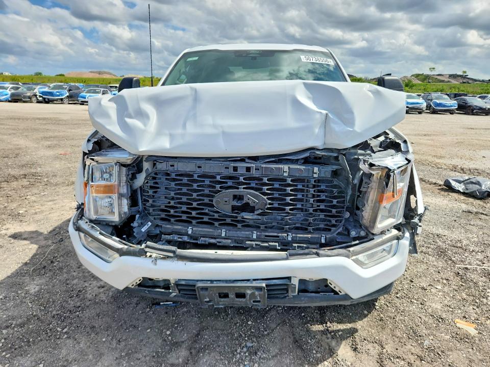 50738556 :رقم المزاد ، 1FTEW1C53NFC38141 vin ، 2022 Ford F150 مزاد بيع