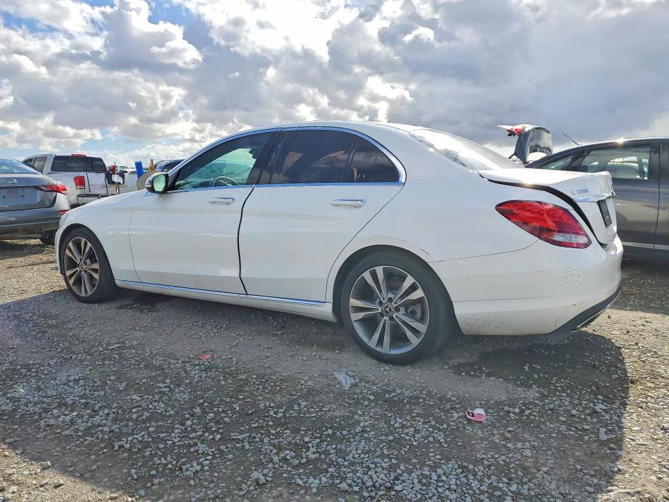 50001246 :رقم المزاد ، 55SWF4JB2JU257520 vin ، 2018 Mercedes-benz C مزاد بيع