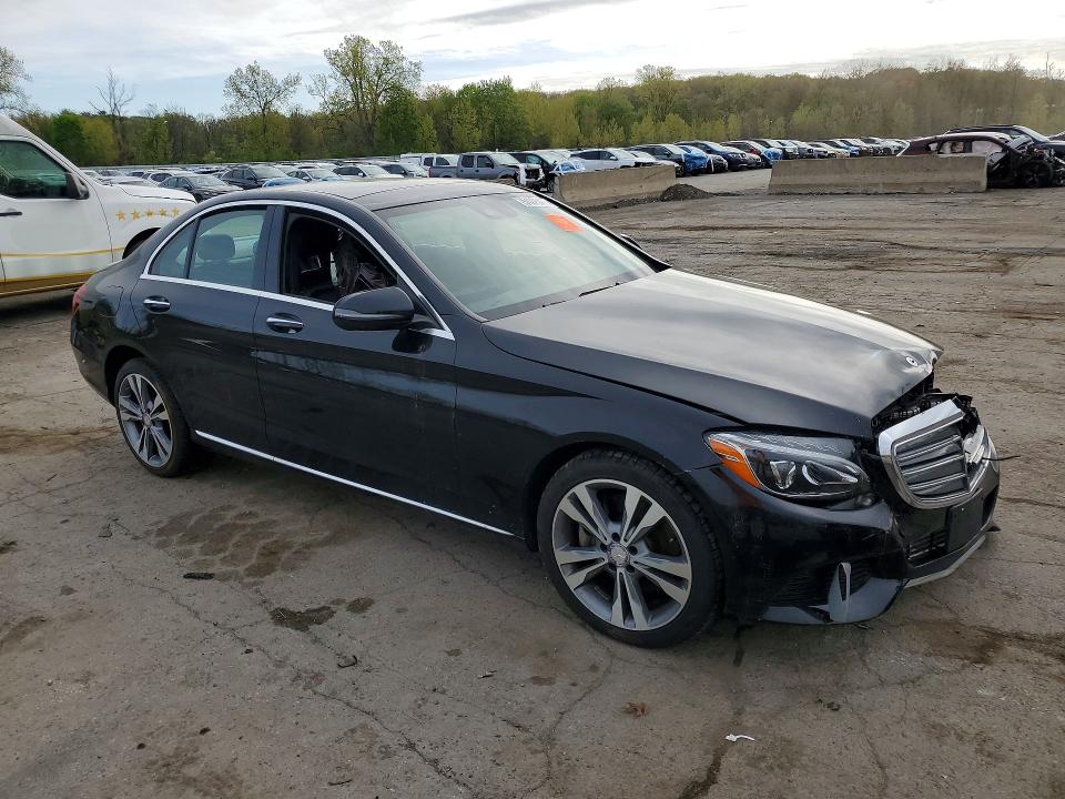 51275476 :رقم المزاد ، 55SWF4KB0HU202895 vin ، 2017 Mercedes-benz C مزاد بيع