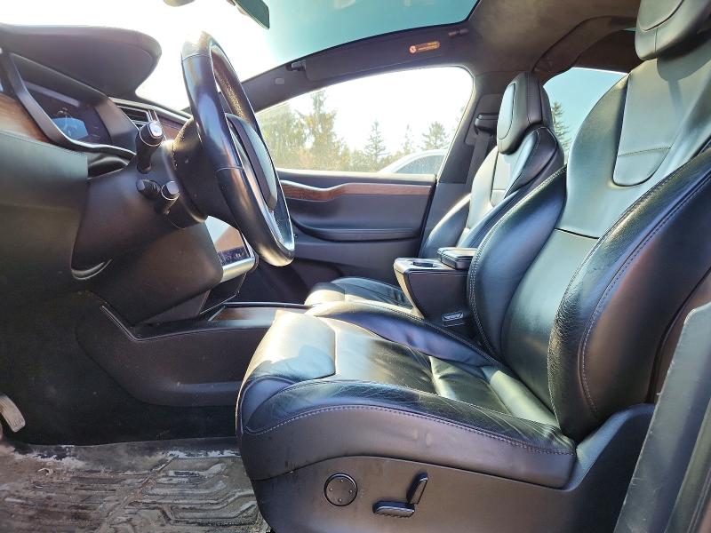 48859636 :رقم المزاد ، 5YJXCDE29HF045698 vin ، 2017 Tesla Model X مزاد بيع