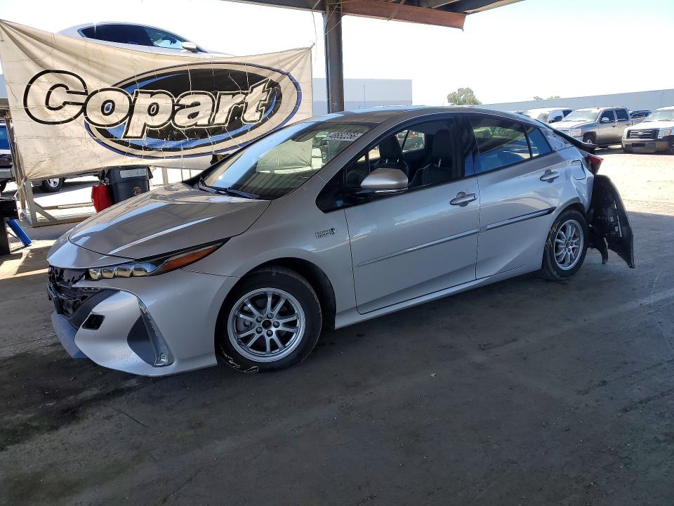 48652256 :رقم المزاد ، JTDKARFP3H3056331 vin ، 2017 Toyota Prius Prime مزاد بيع