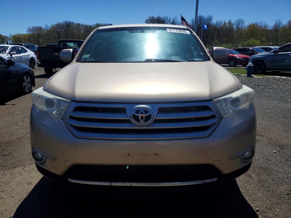 Продажа на аукционе авто 2012 Toyota Highlander, vin: 5TDBK3EH2CS095052, номер лота: 51173696