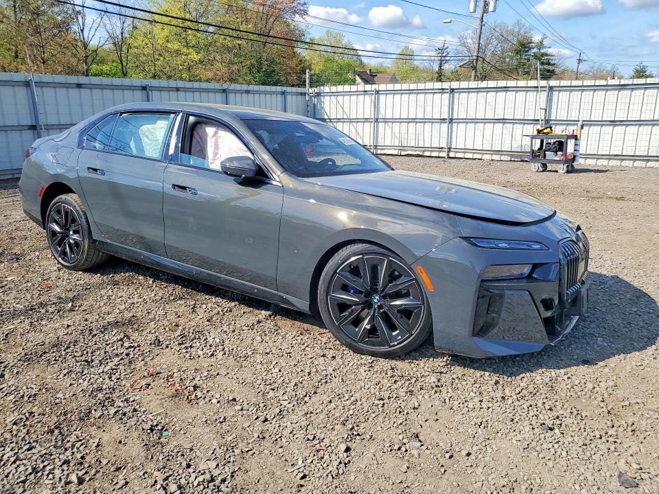49873656 :رقم المزاد ، WBA33EH08SCV55251 vin ، 2025 Bmw 740 مزاد بيع