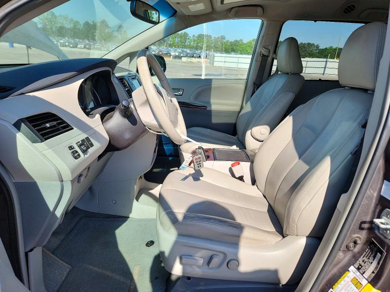 50559486 :رقم المزاد ، 5TDYK3DC6ES518024 vin ، 2014 Toyota Sienna مزاد بيع