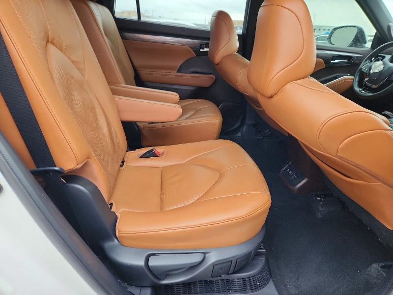 Aukcja sprzedaży 2021 Toyota Highlander, vin: 5TDEBRCH1MS037759, numer aukcji: 51628896