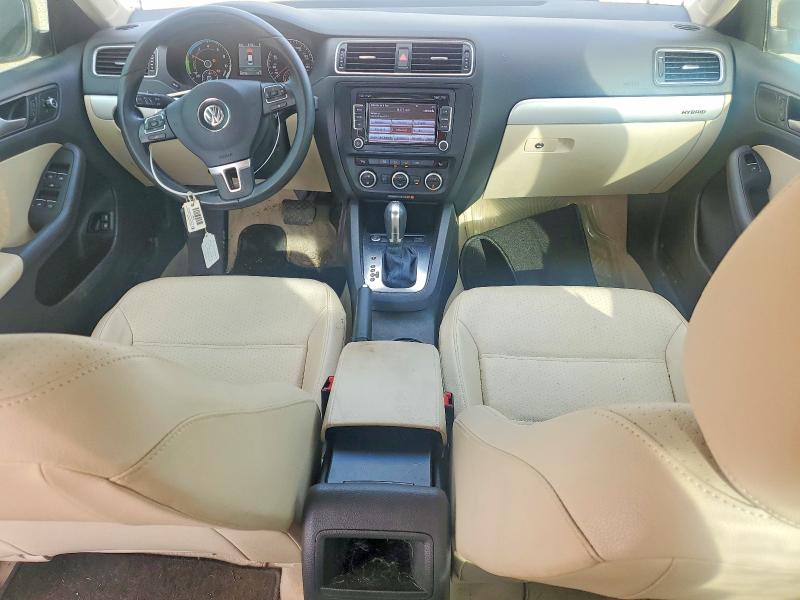 49687106 :رقم المزاد ، 3VW637AJ2EM214569 vin ، 2014 Volkswagen Jetta مزاد بيع