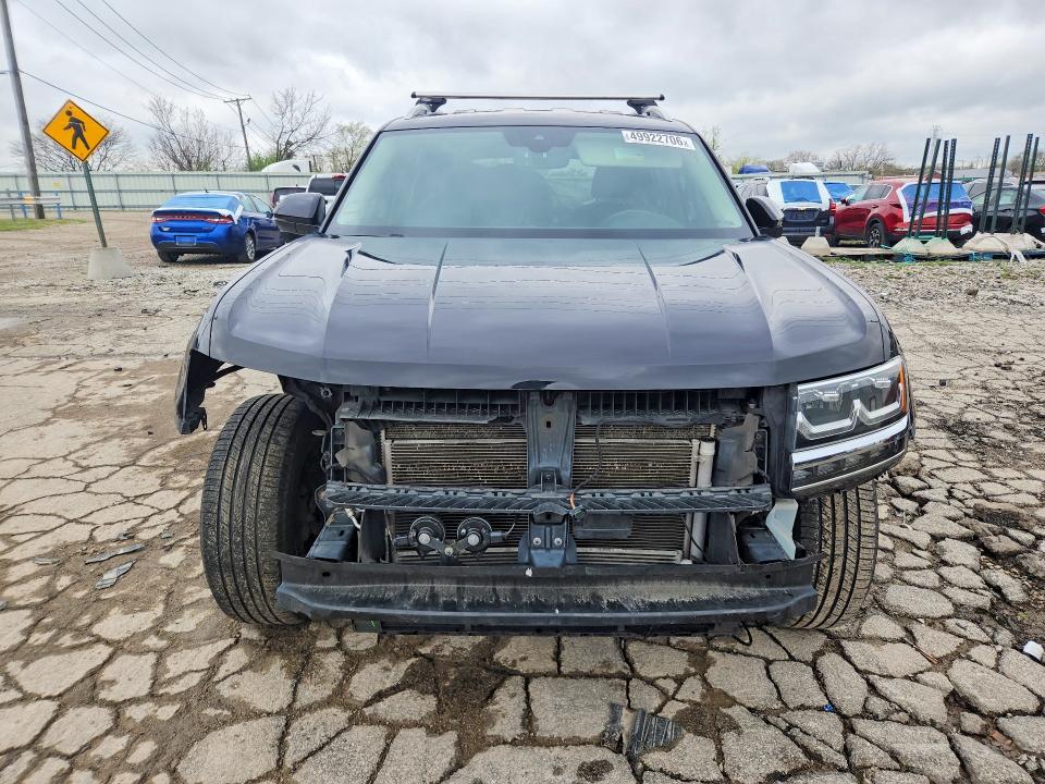 49922706 :رقم المزاد ، 1V2LR2CA9JC545969 vin ، 2018 Volkswagen Atlas مزاد بيع