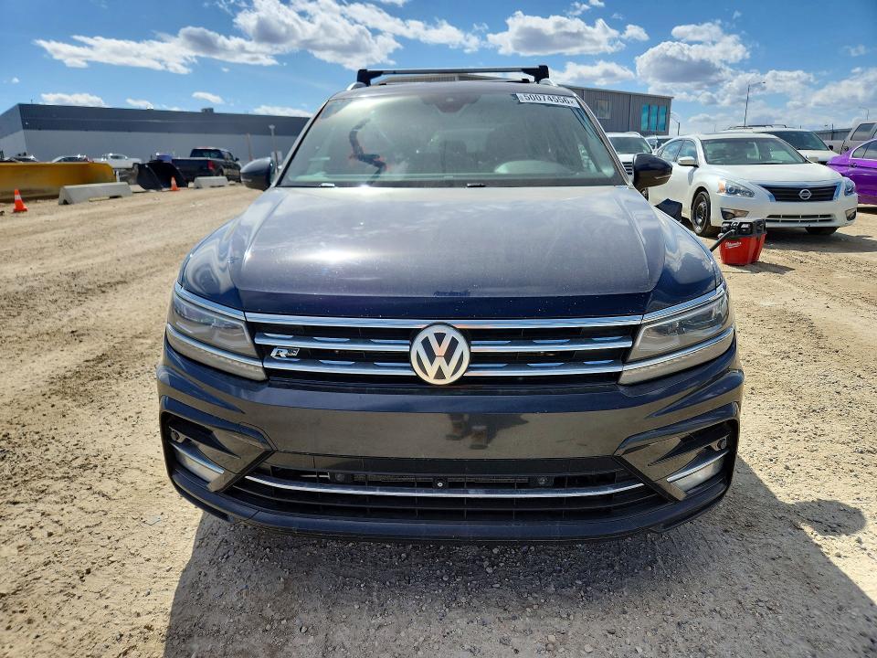 50074556 :رقم المزاد ، 3VV4B7AX5JM211856 vin ، 2018 Volkswagen Tiguan مزاد بيع