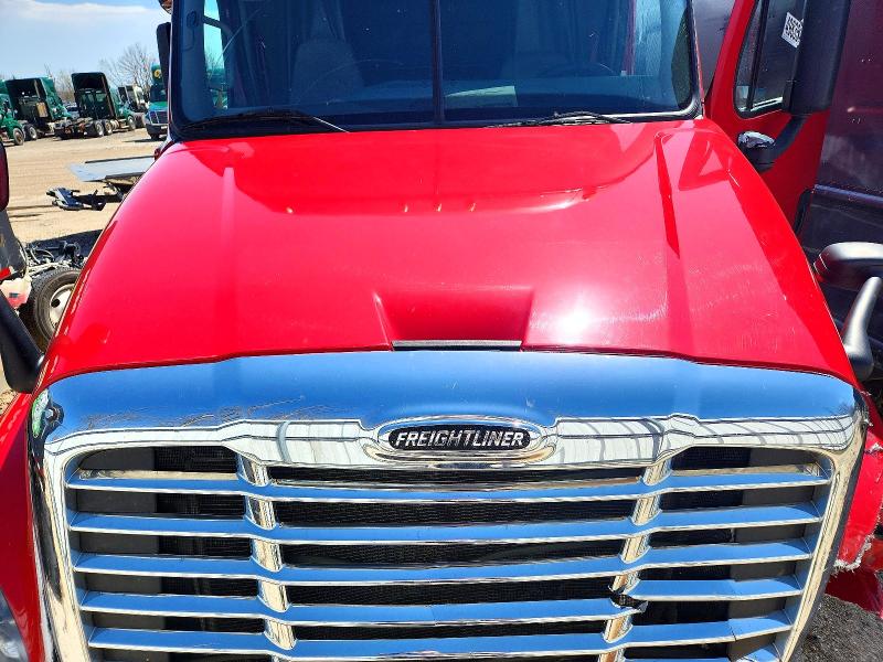 49835146 :رقم المزاد ، 3AKJGLD54GSFP7307 vin ، 2016 Freightliner Cascadia 125 مزاد بيع