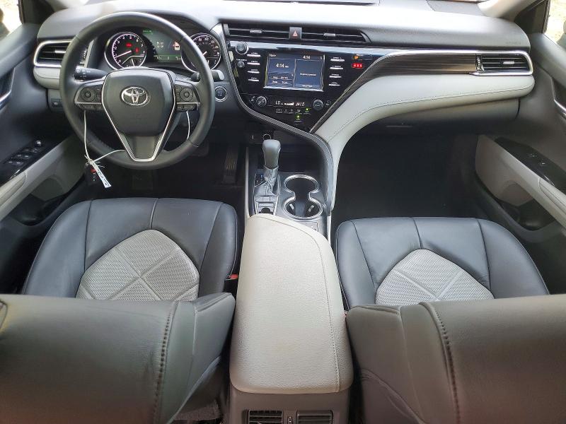 50085296 :رقم المزاد ، 4T1B11HK5JU105754 vin ، 2018 Toyota Camry مزاد بيع