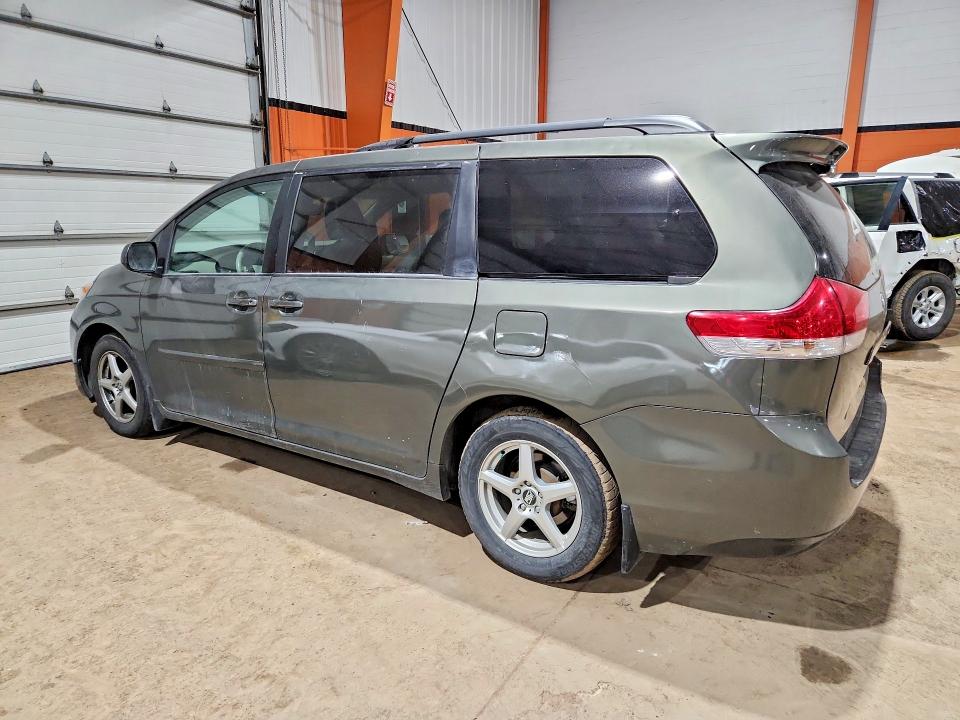 48487336 :رقم المزاد ، 5TDKK3DC2DS283125 vin ، 2013 Toyota Sienna مزاد بيع
